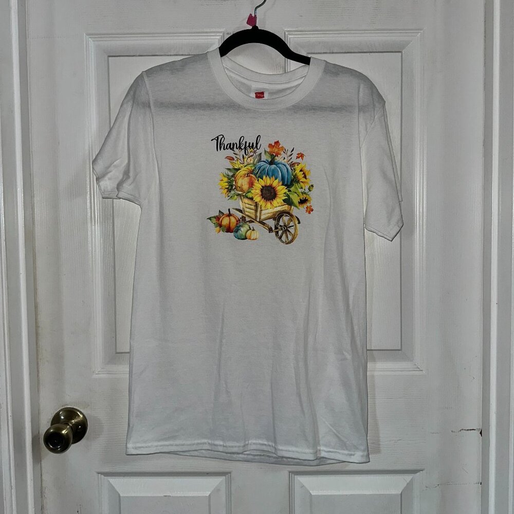 NEW Handcrafted Thankful Shirt Size Small